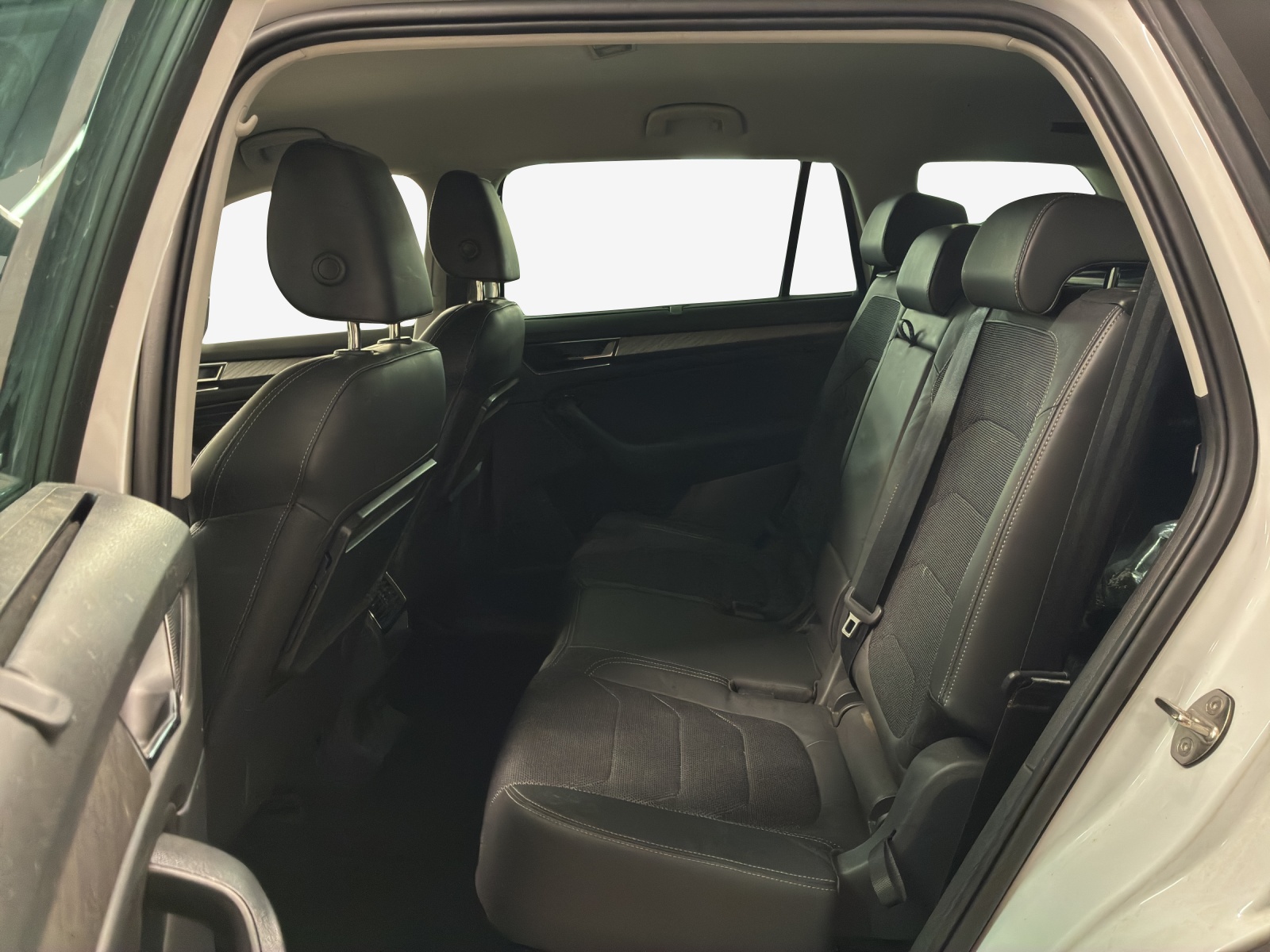 SKODA Kodiaq 2.0 TSI 4x4 Style-image-11