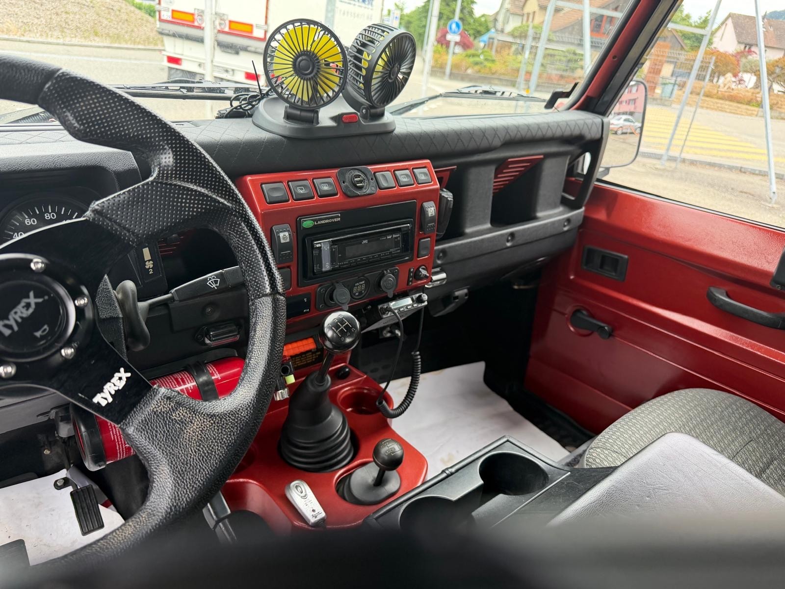 LAND ROVER Defender 90 CSW 2.5 TDi-image-10