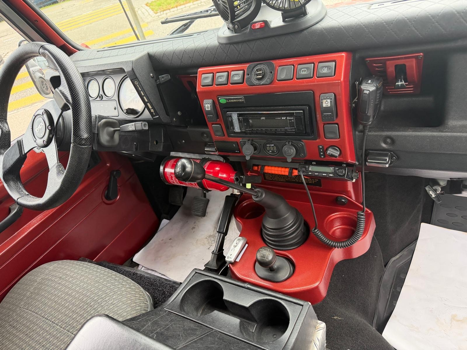 LAND ROVER Defender 90 CSW 2.5 TDi-image-8