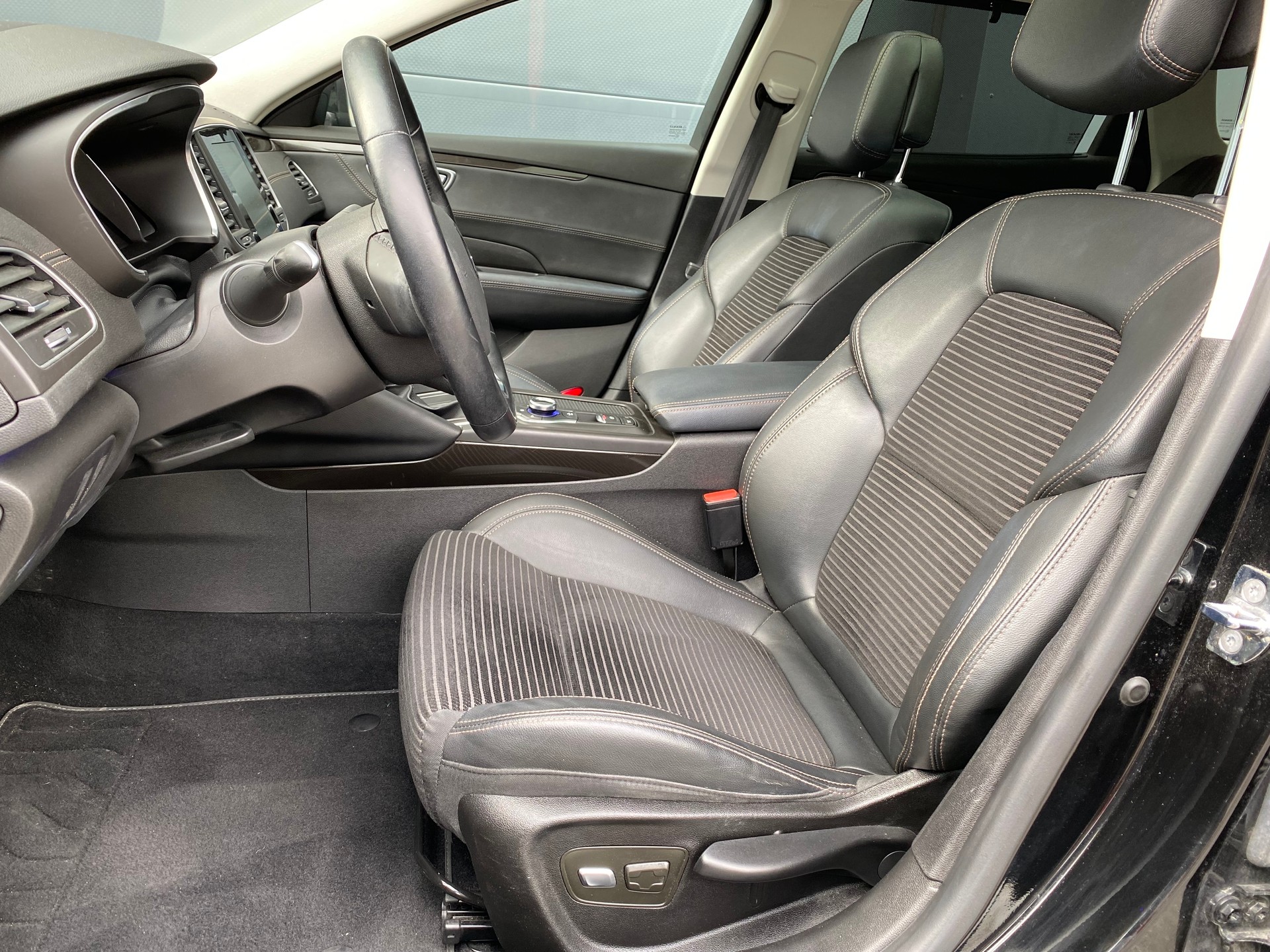 RENAULT Talisman Grandtour 1.6 TCe 90th Anniversary EDC-image-14