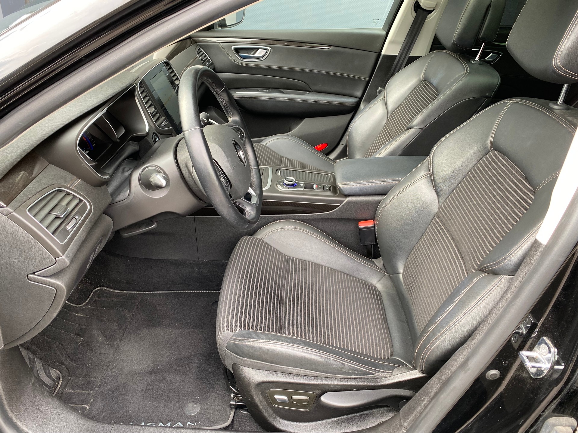 RENAULT Talisman Grandtour 1.6 TCe 90th Anniversary EDC-image-13