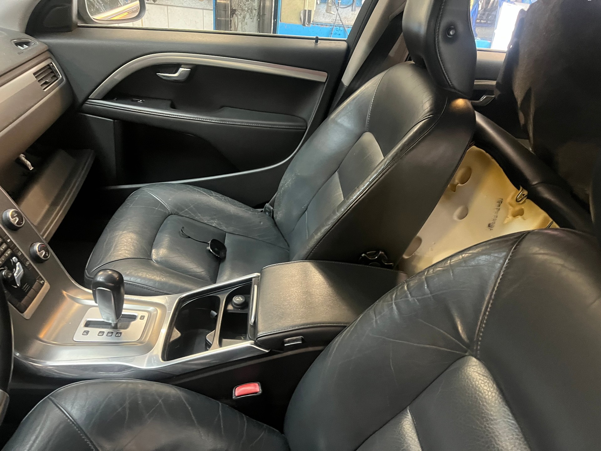VOLVO S80 D5 Kinetic Geartronic-image-8