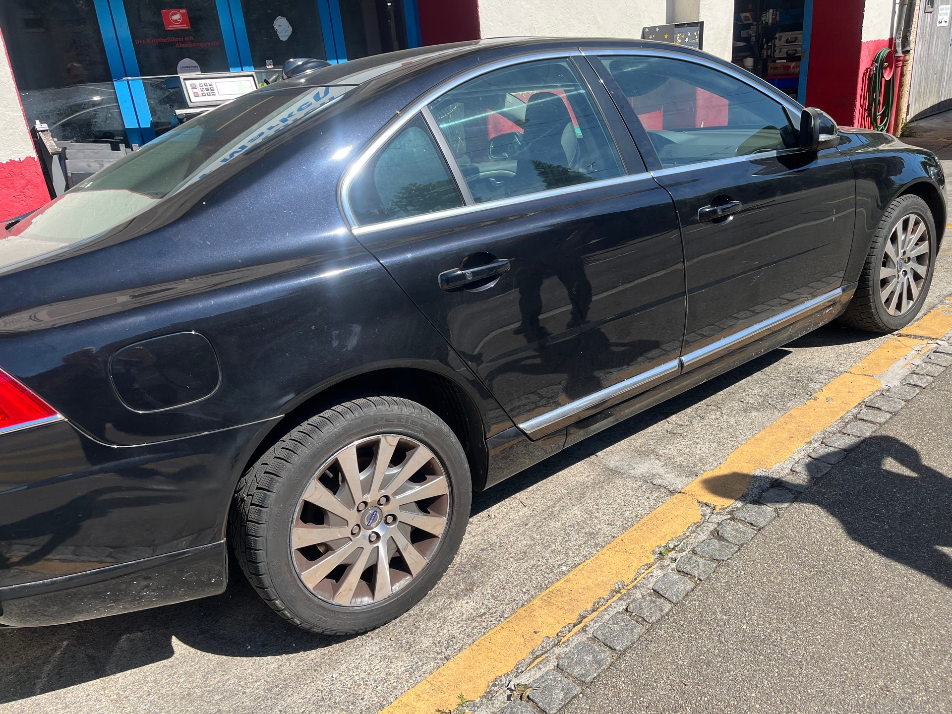 VOLVO S80 D5 Kinetic Geartronic-image-1