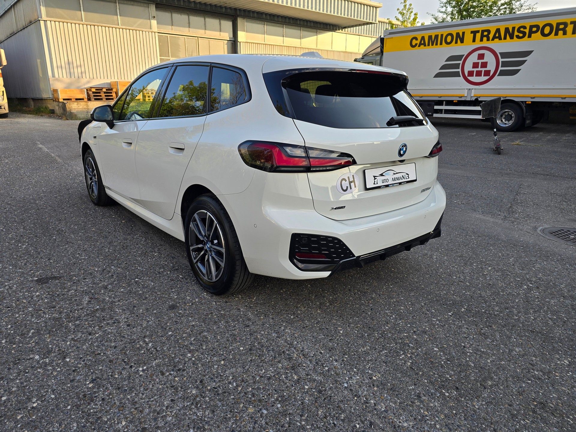 BMW 225e xDrive Active Tourer M Sport-image-4