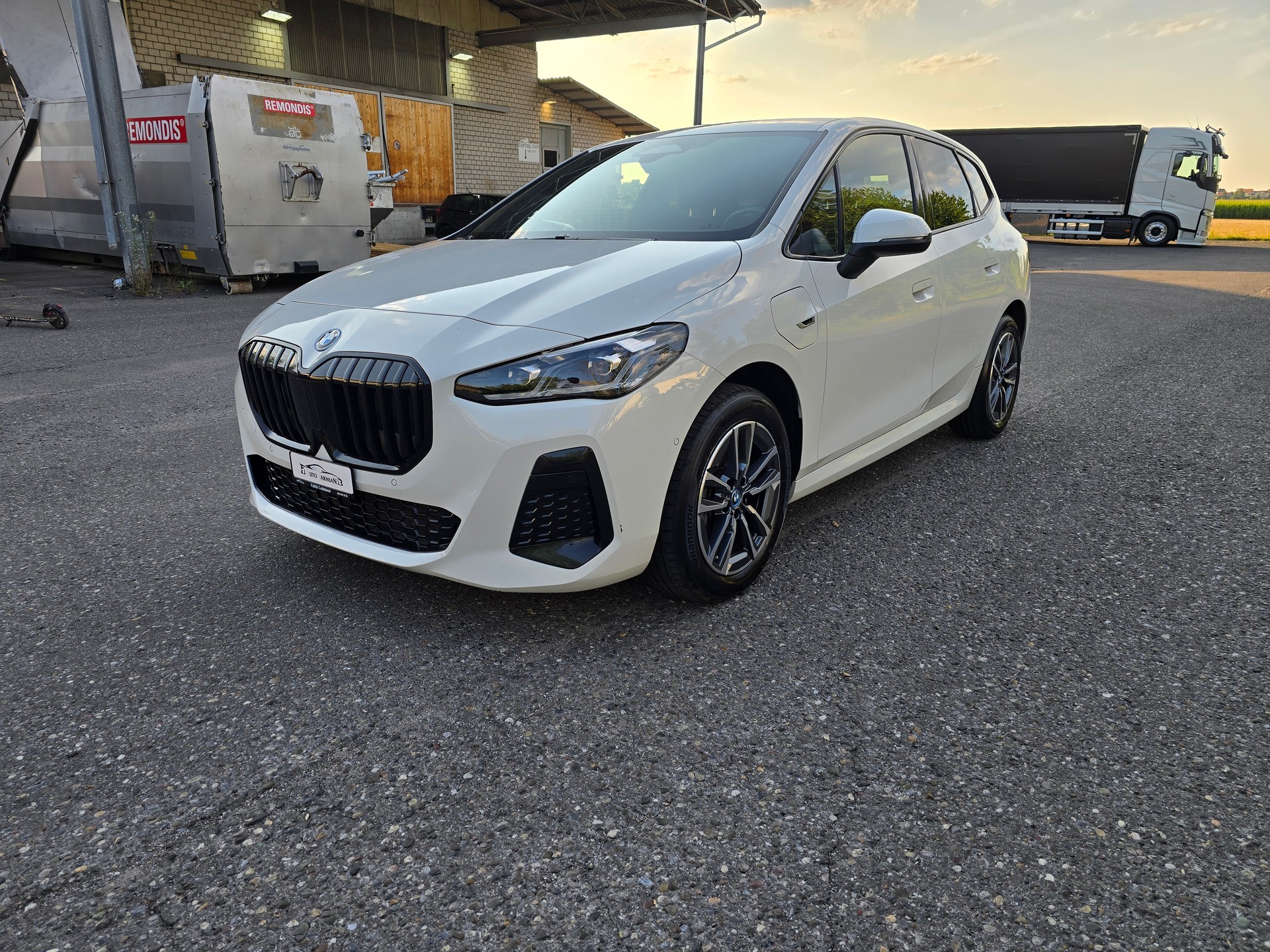 BMW 225e xDrive Active Tourer M Sport-image-2