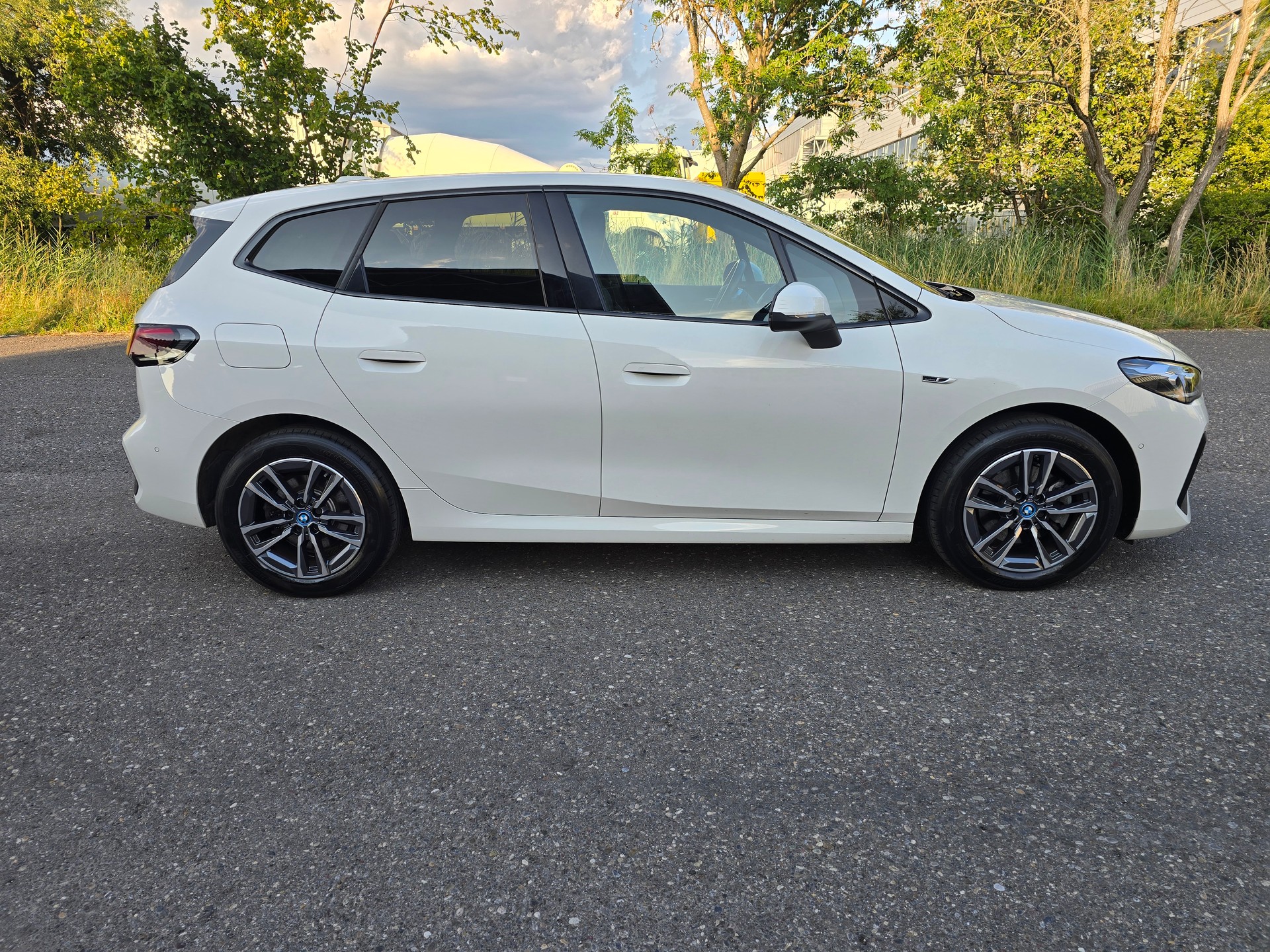 BMW 225e xDrive Active Tourer M Sport-image-8