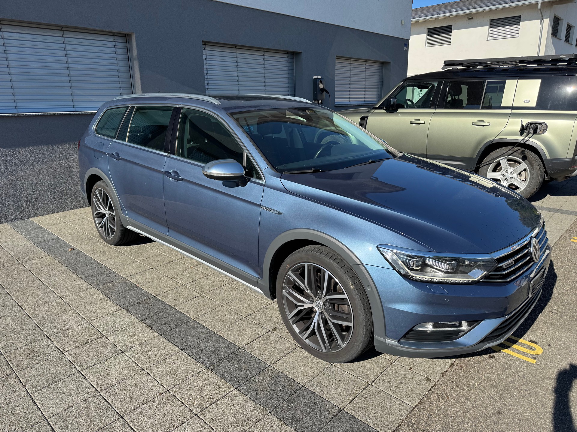 VW 2.0 TDI 240 SCR DSG 4motion-image-1