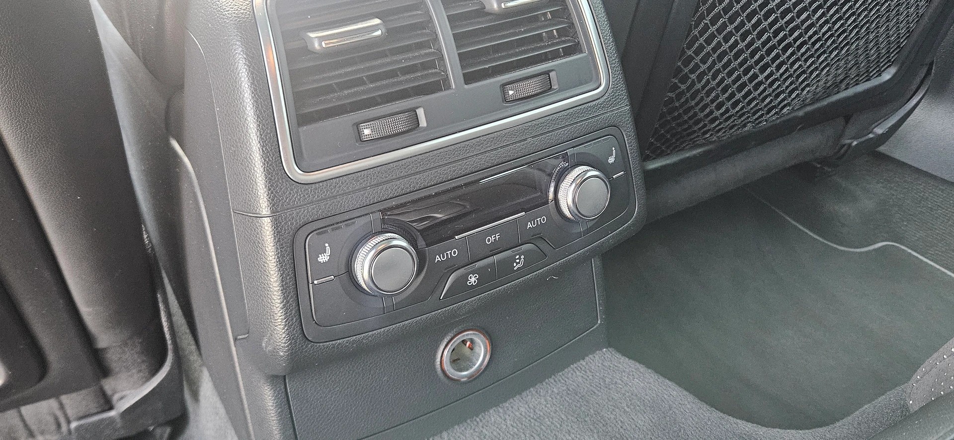 AUDI A6 Avant 3.0 TFSI V6 quattro S-tronic-image-11