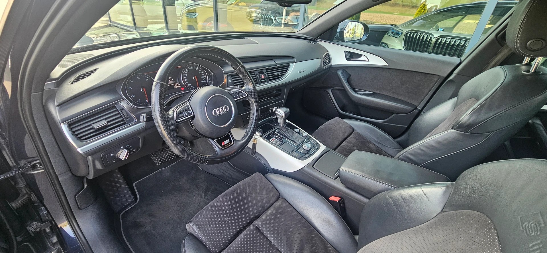 AUDI A6 Avant 3.0 TFSI V6 quattro S-tronic-image-6