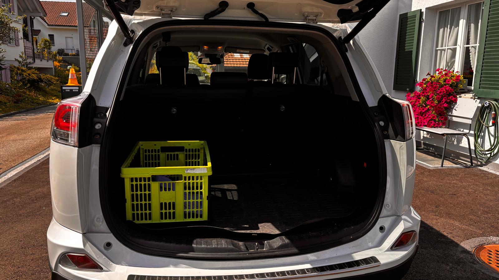 TOYOTA 2.5 HSD Sol Premium FWD-image-4