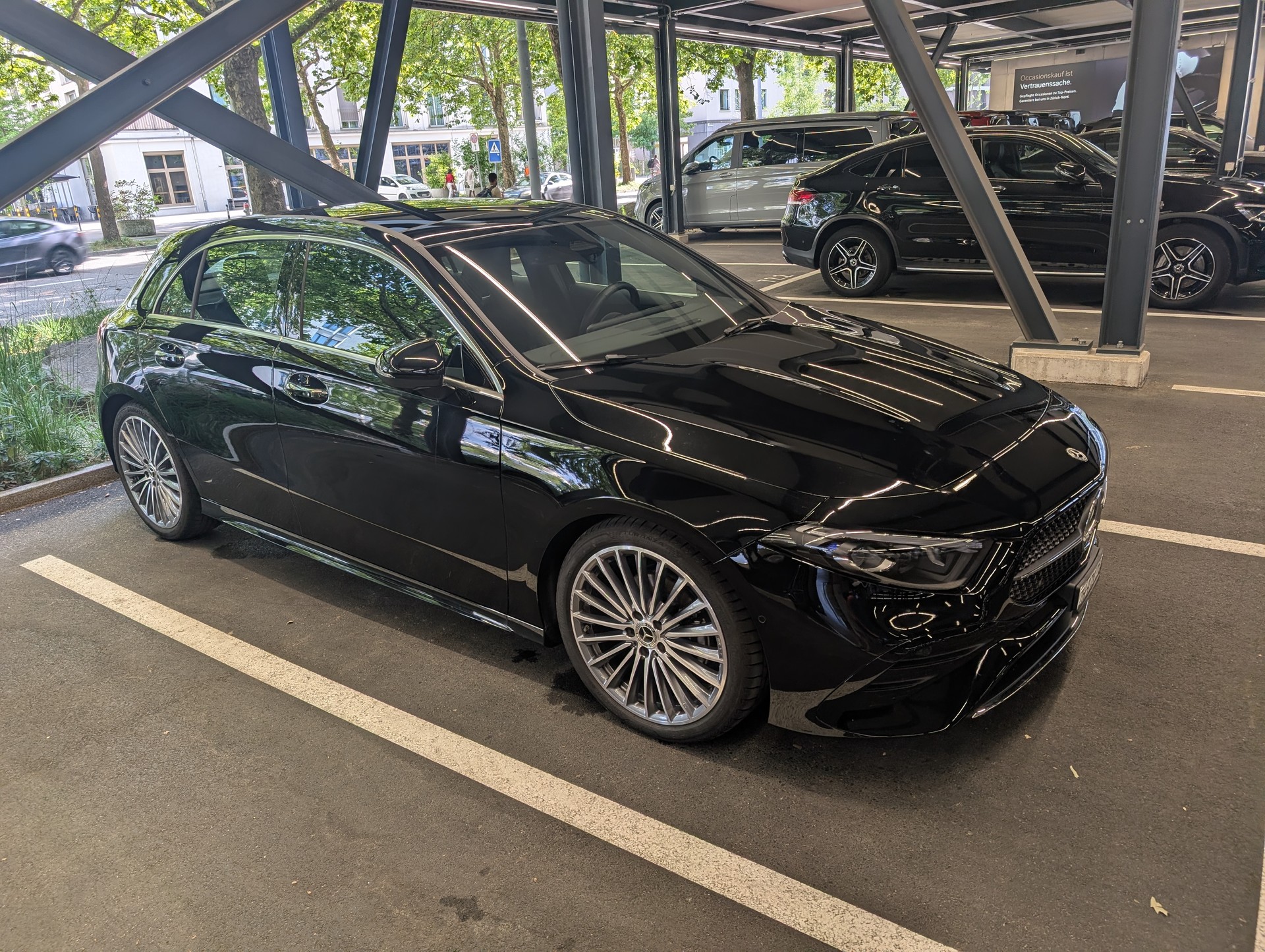 MERCEDES-BENZ A 180 d-image-0