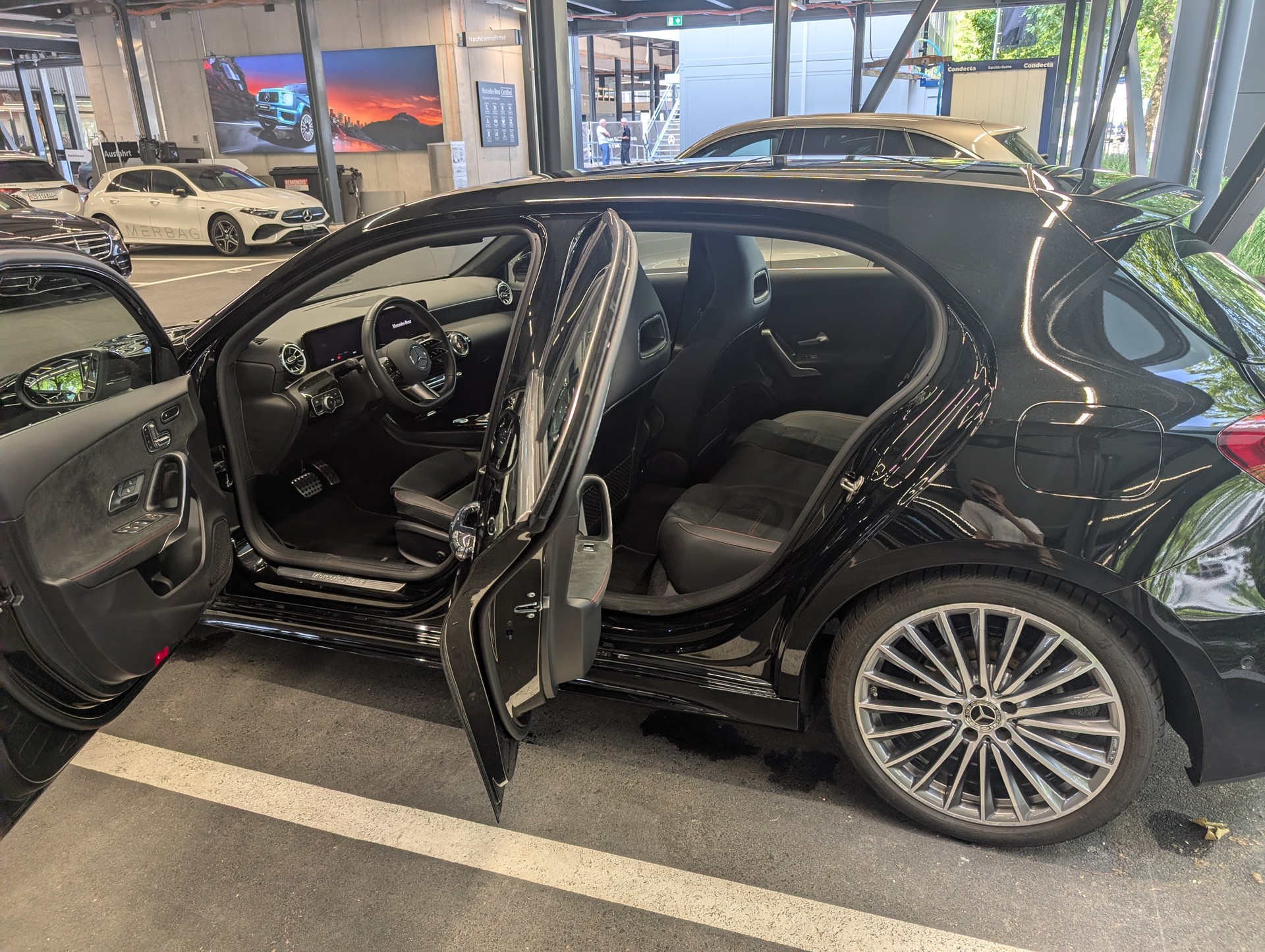 MERCEDES-BENZ A 180 d-image-3