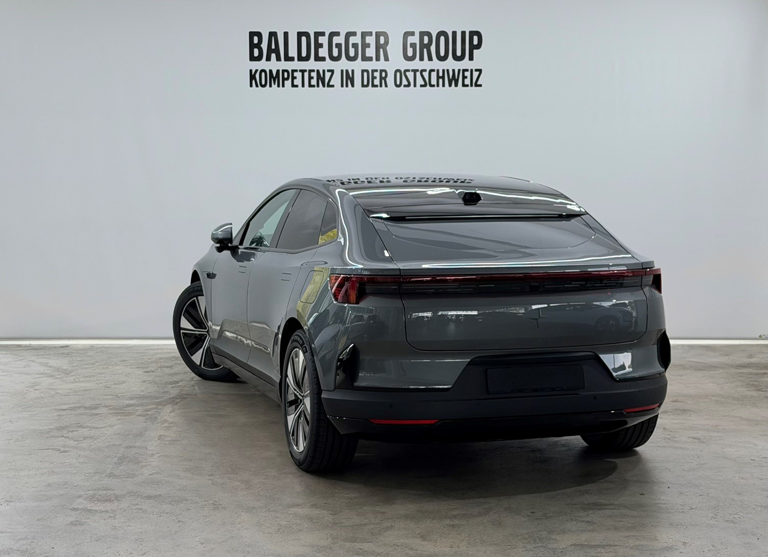 POLESTAR 4 Long Range Dual Motor Prime-image-1