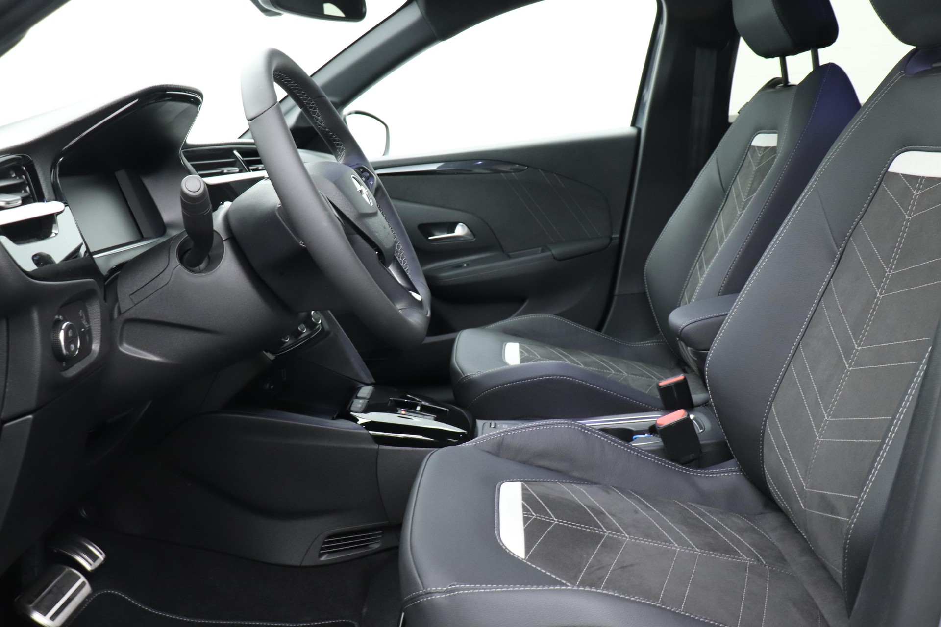 OPEL Corsa-e 156 GS-image-2