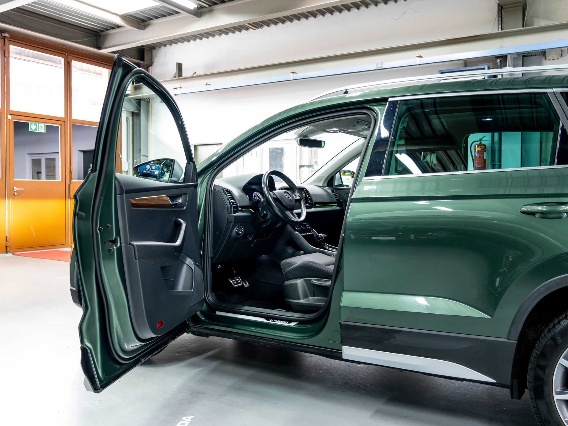 SKODA Karoq 1.5 TSI ACT Scout 4x4 DSG-image-17