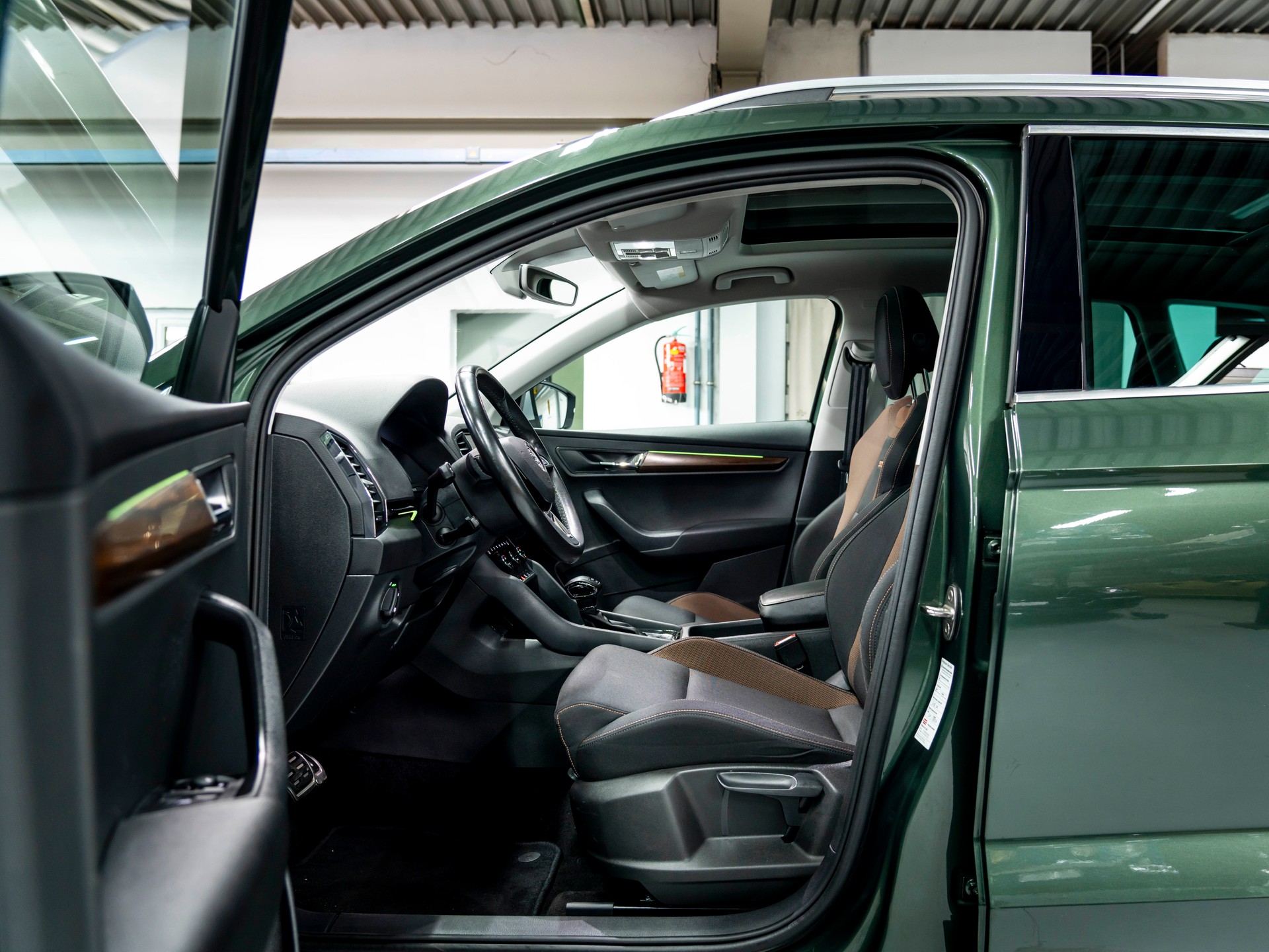 SKODA Karoq 1.5 TSI ACT Scout 4x4 DSG-image-18