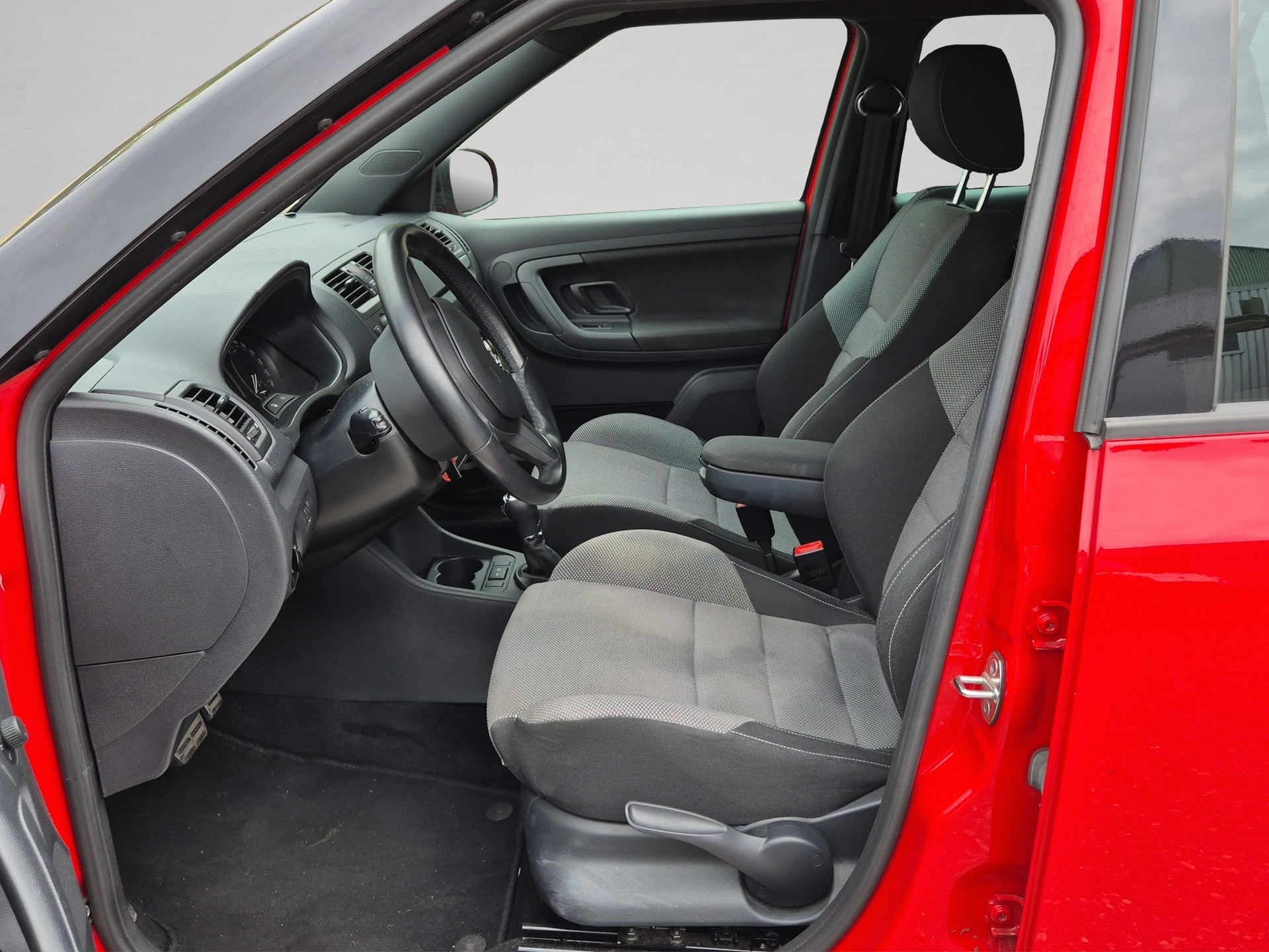 SKODA Fabia 1.2 TSI Monte Carlo DSG-image-9