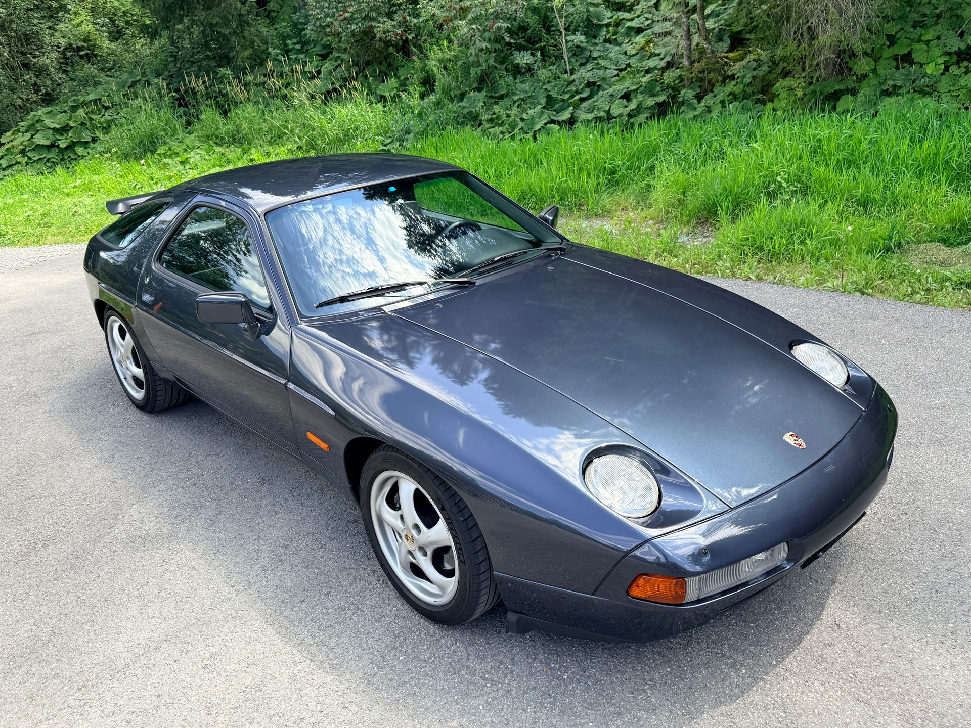 PORSCHE 928 S4-image-2