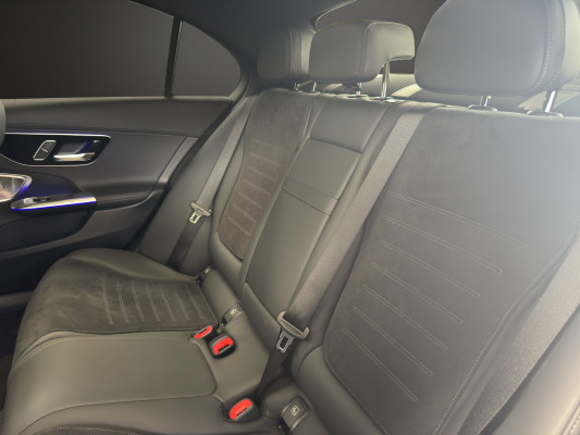 MERCEDES-BENZ C 300 4 Matic-image-10