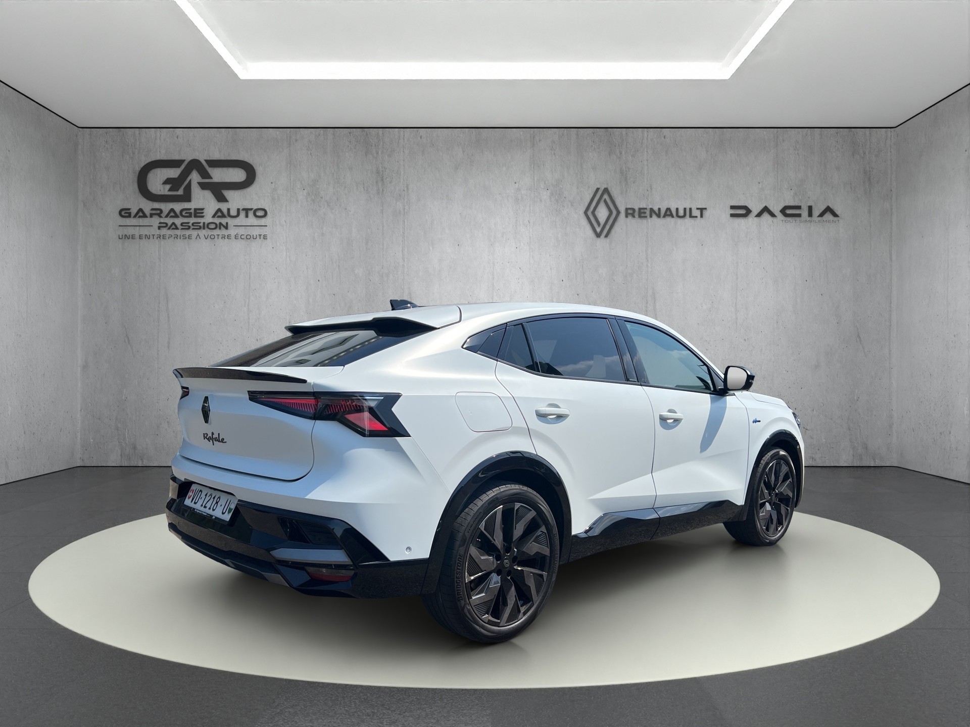 RENAULT Rafale 1.2 E-Tech Hybrid 200 Esprit Alpine-showroom-element-3