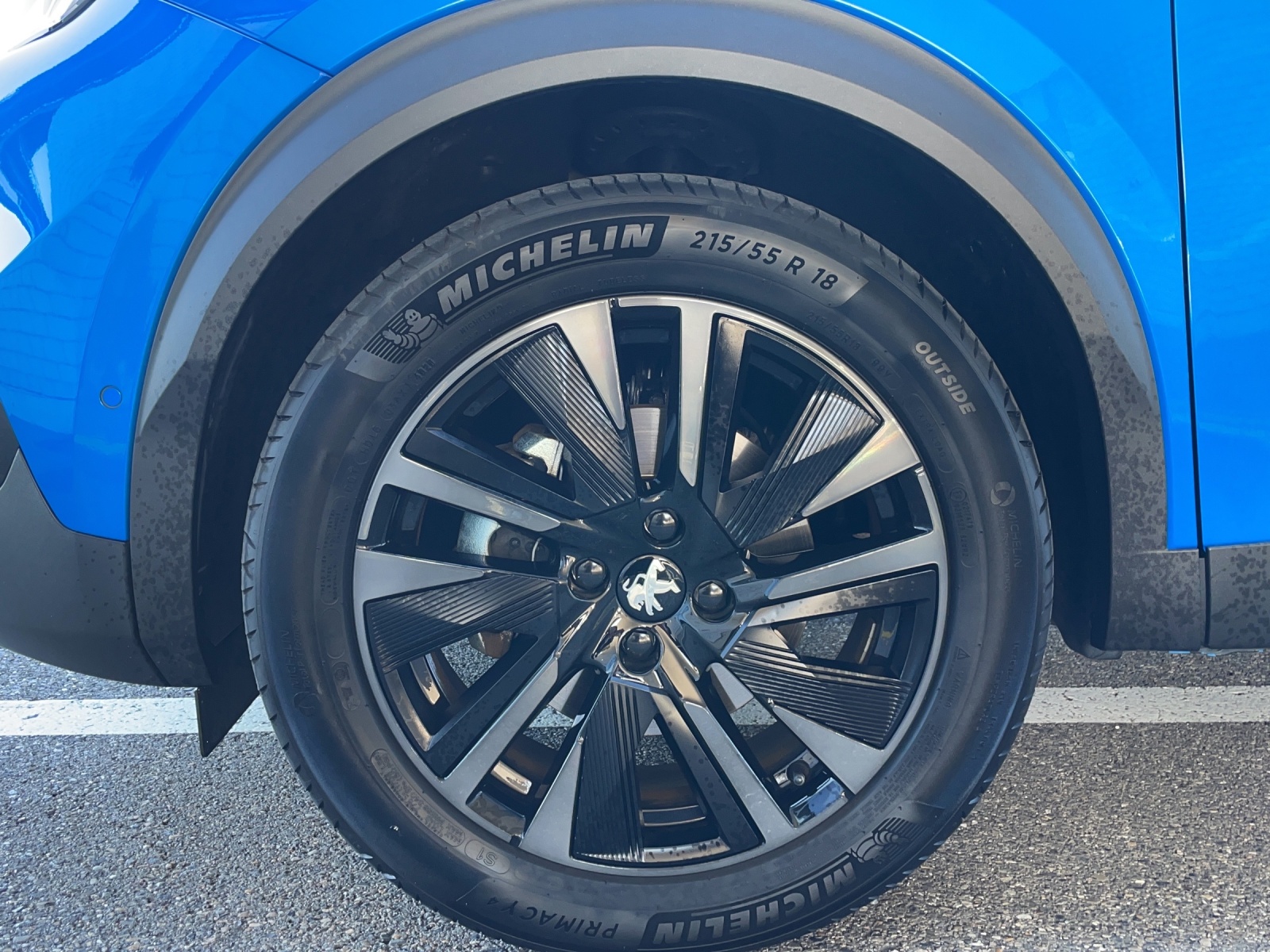 PEUGEOT 2008 e-GT-image-13