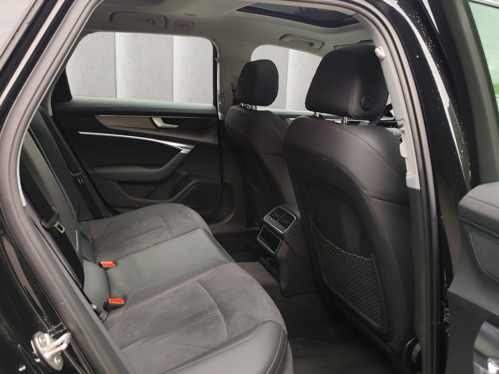 AUDI A6 allroad 45 TDI quattro tiptronic-image-9