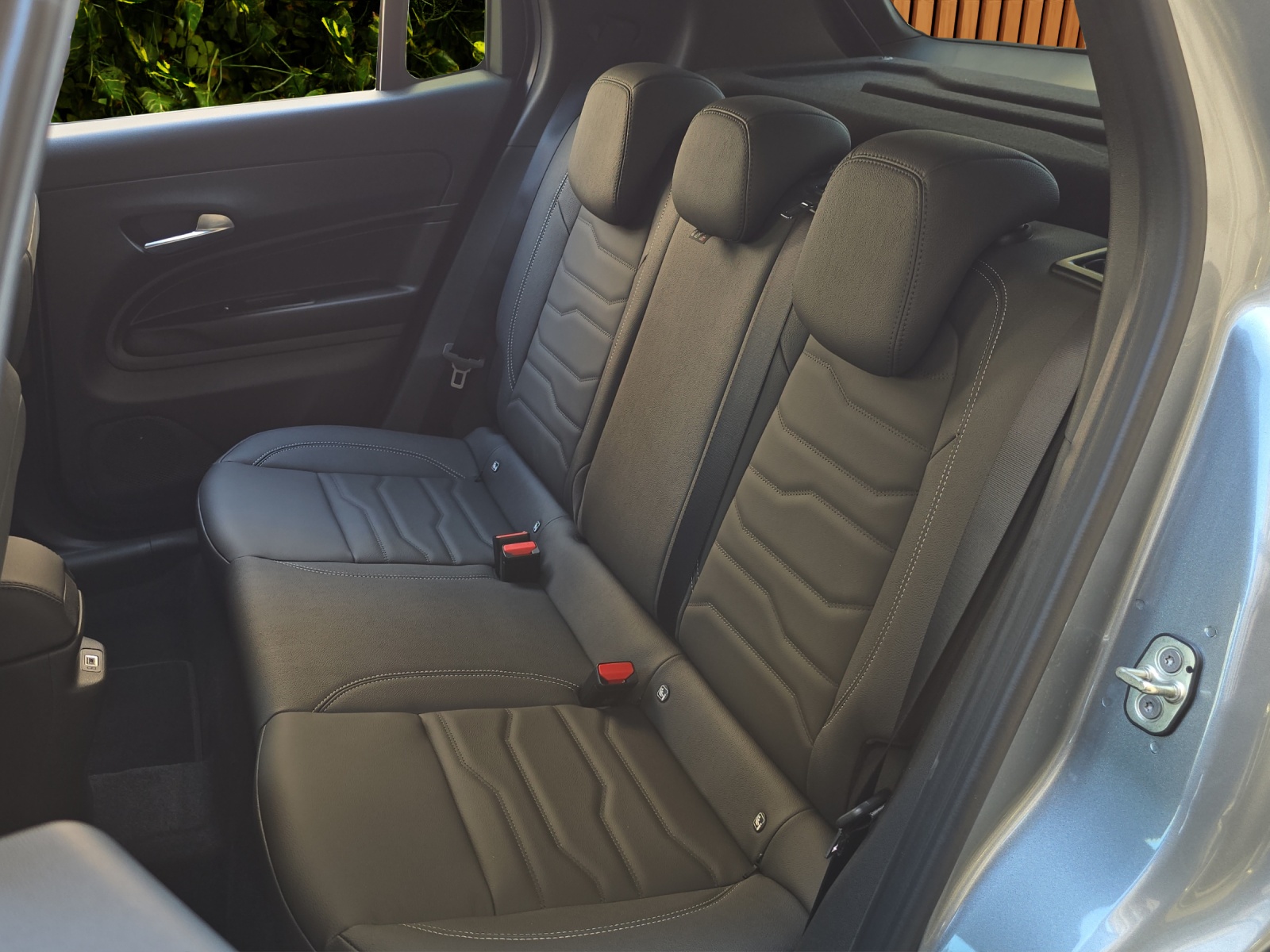 JEEP Avenger 1.2 Turbo MHEV Summit-image-11