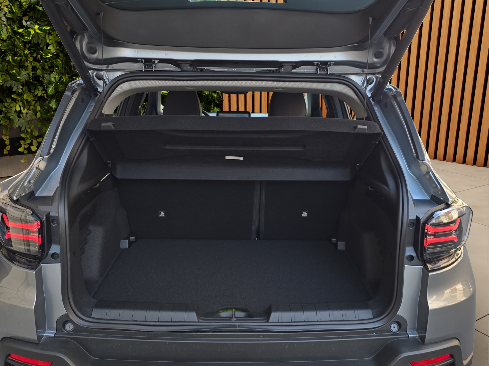 JEEP Avenger 1.2 Turbo MHEV Summit-image-17