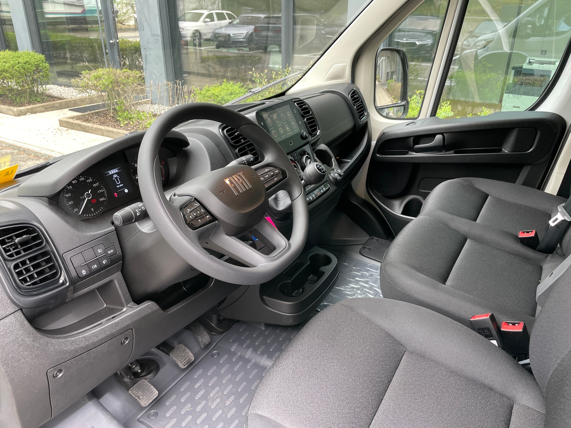 FIAT Ducato 35 L3 Maxi Doka Dreiseiten-Kipper mit AHK-image-12