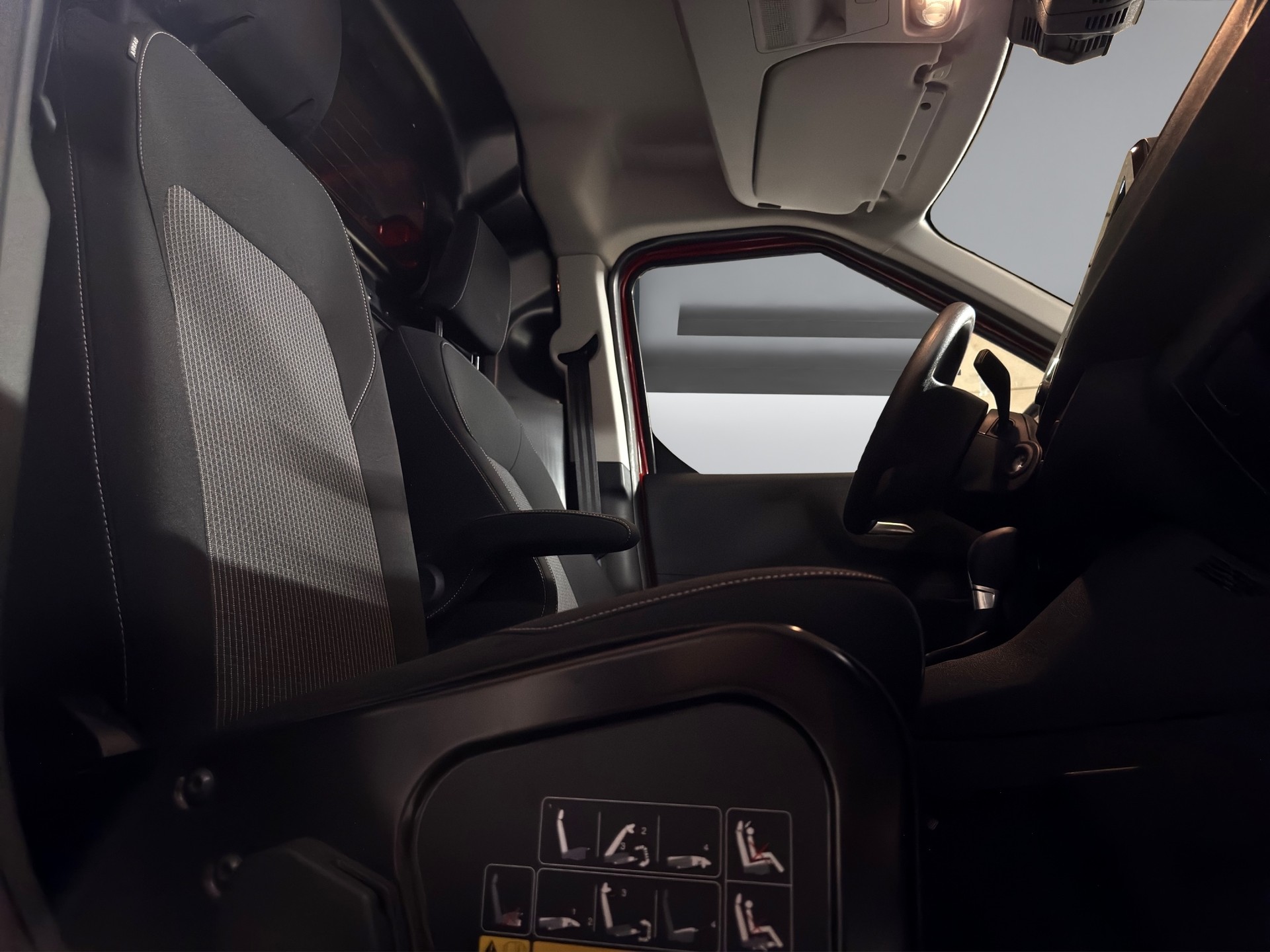 FORD Transit Courier Van 1.0 EcoBoost Active Automat-image-24