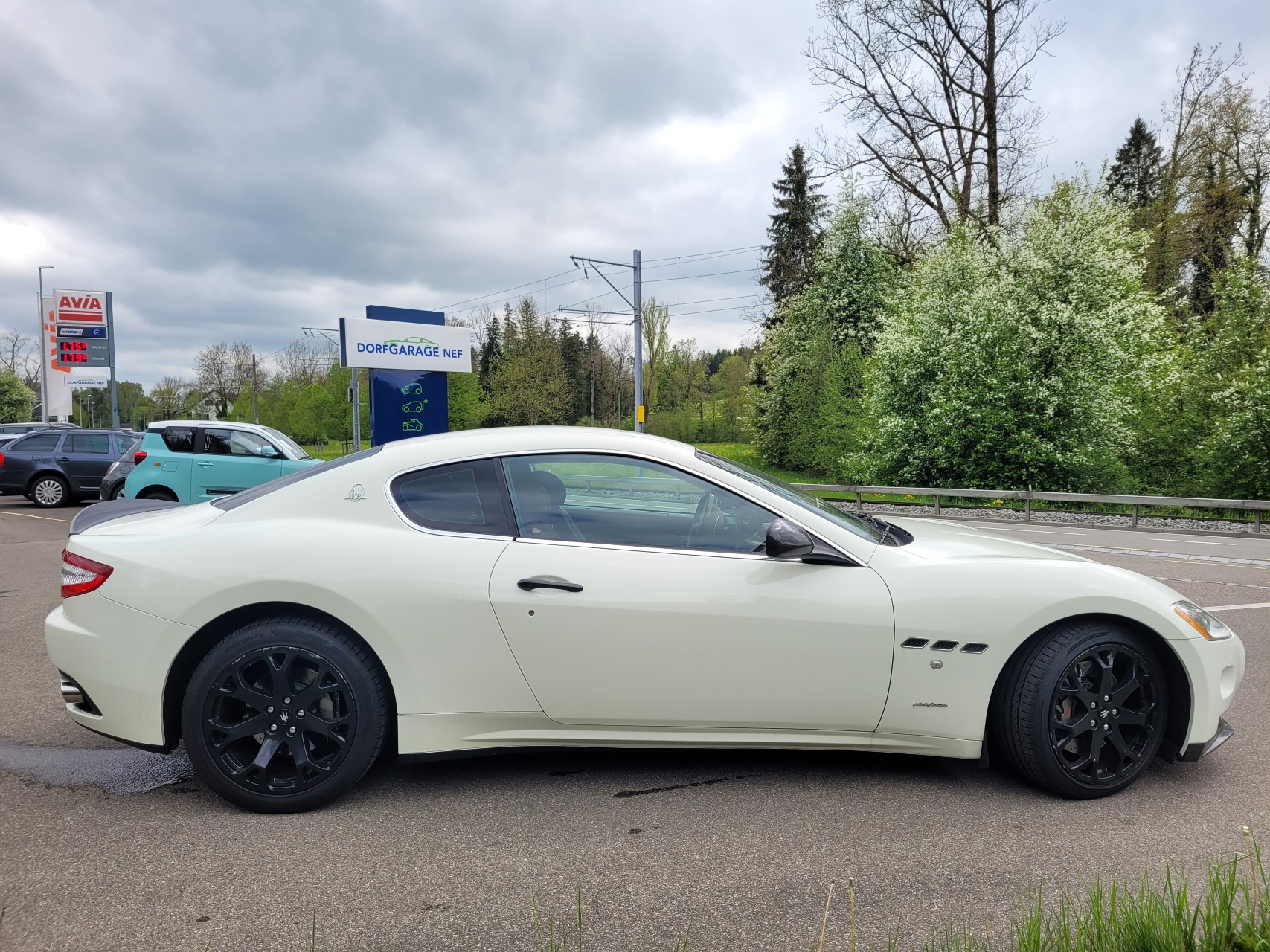 MASERATI S-showroom-element-2
