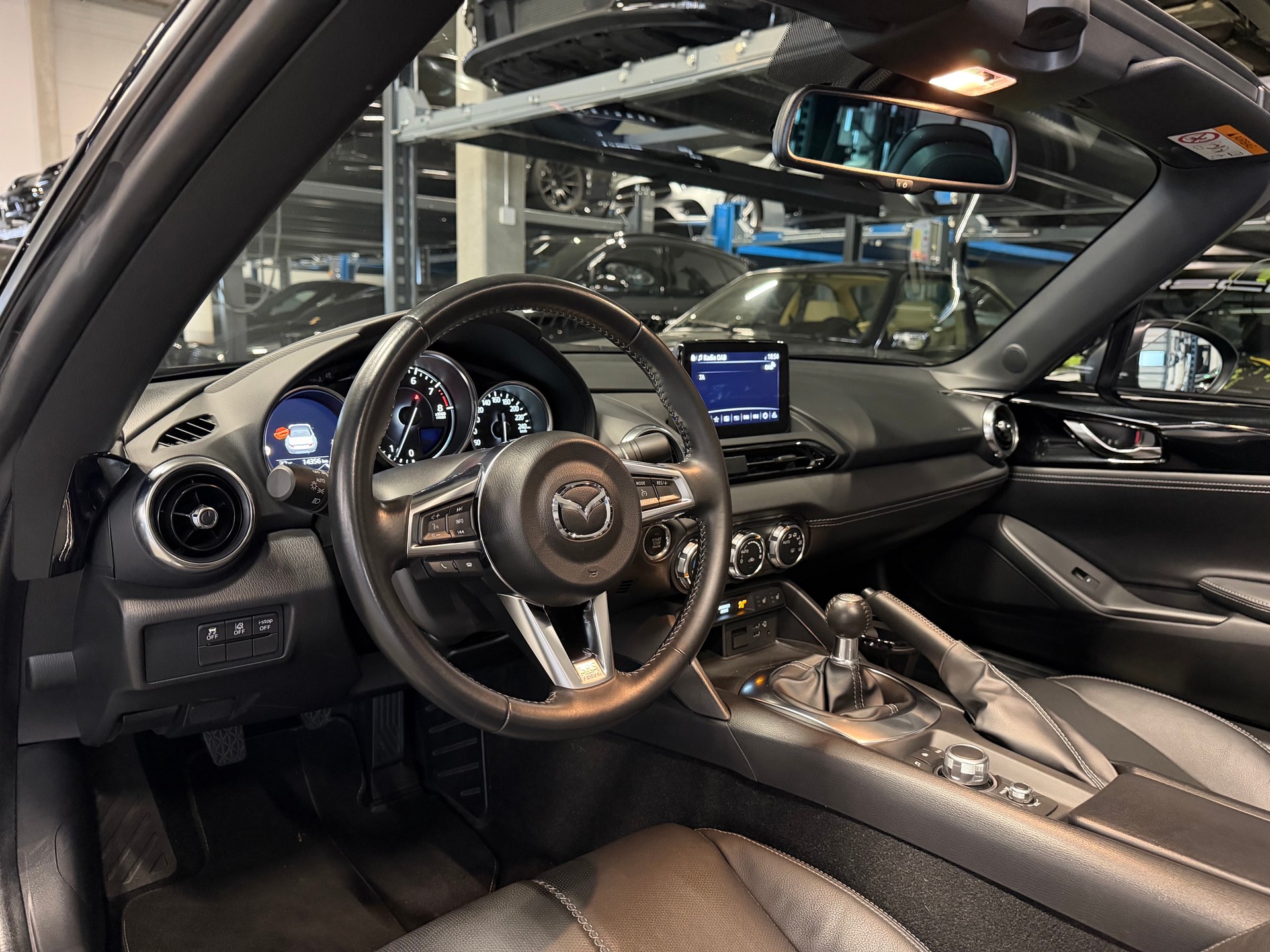 MAZDA MX-5 SKYACTIV-G 184 Revolution-image-6