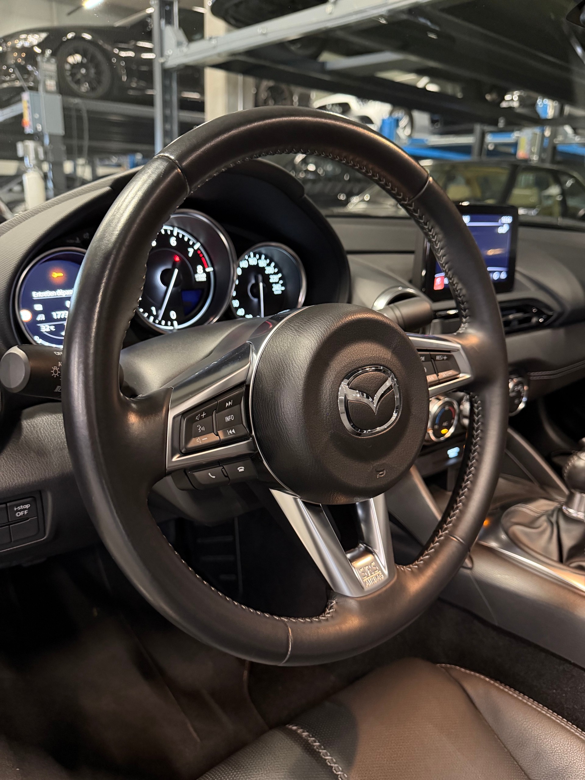 MAZDA MX-5 SKYACTIV-G 184 Revolution-image-7