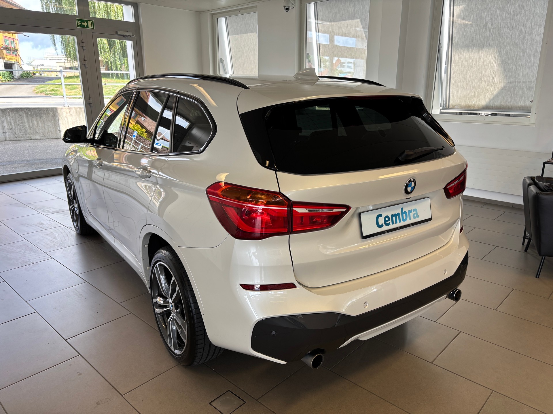 BMW X1 xDrive 25d M Sport Steptronic-showroom-element-3