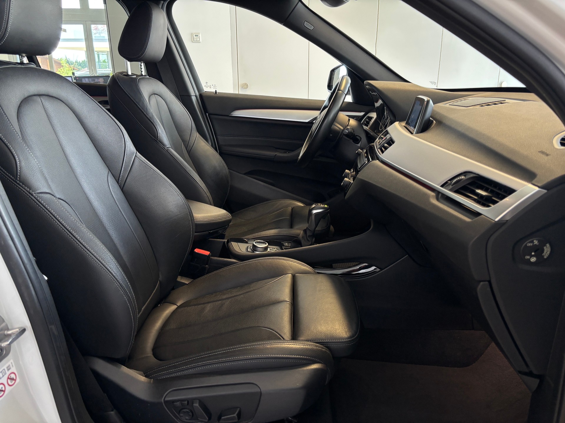 BMW X1 xDrive 25d M Sport Steptronic-image-9