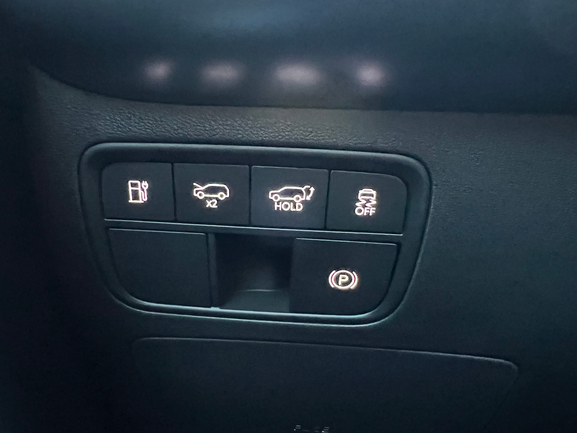 HYUNDAI Ioniq 9 110kWh Amplia 4WD-image-18
