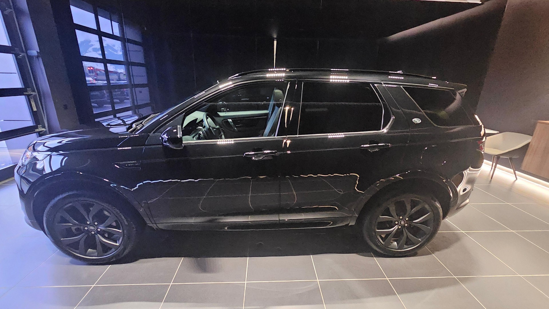 LAND ROVER Discovery Sport 1.5 T 270e Landmark-image-1