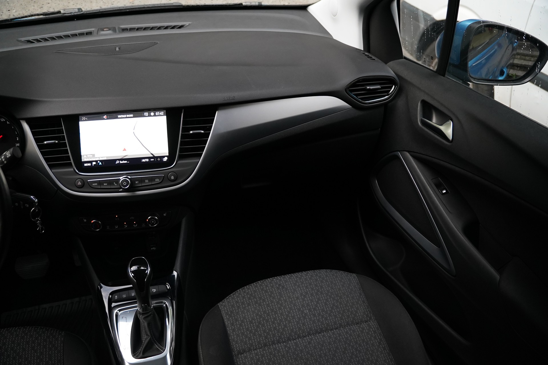 OPEL Crossland X 1.2i TP Enjoy Automatik-image-21