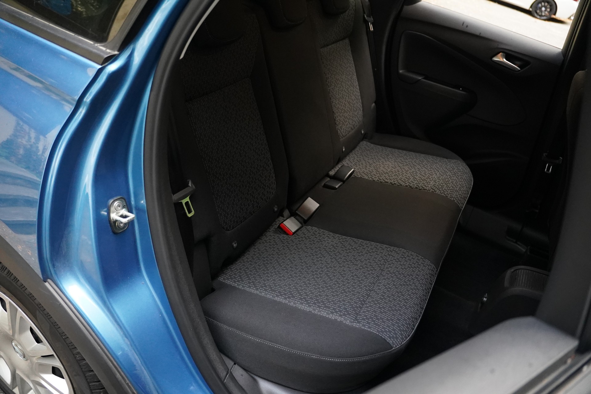 OPEL Crossland X 1.2i TP Enjoy Automatik-image-19