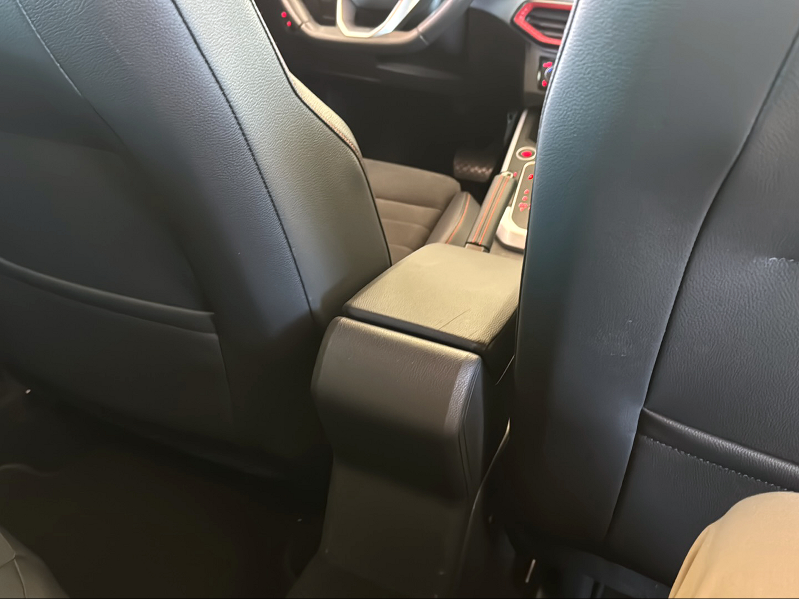SEAT Arona 1.0 TSI Eco Hola FR DSG-image-16