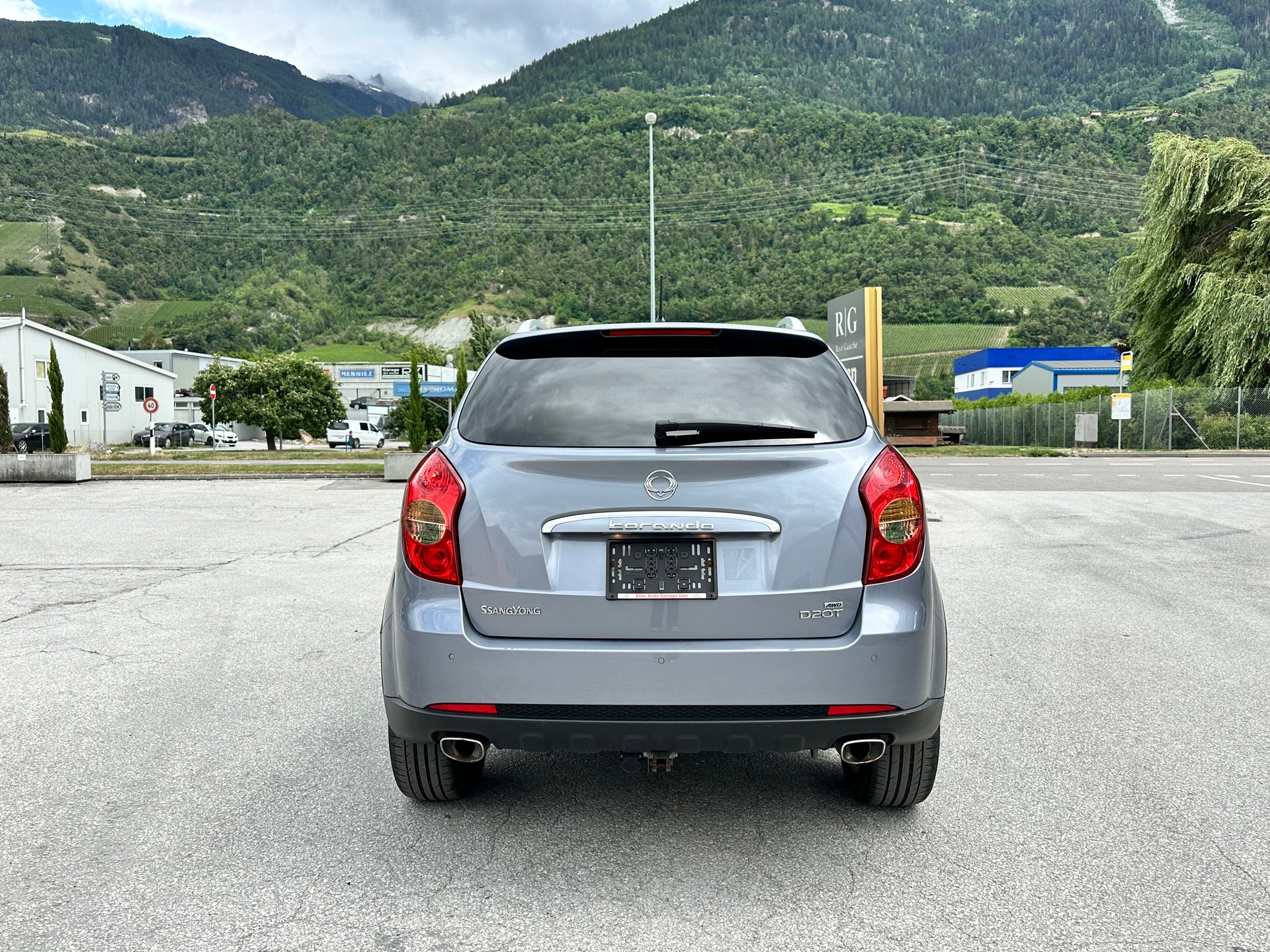 KGM-SsangYong Korando 2.0 e-XDI Quartz 4WD Automatic-image-7