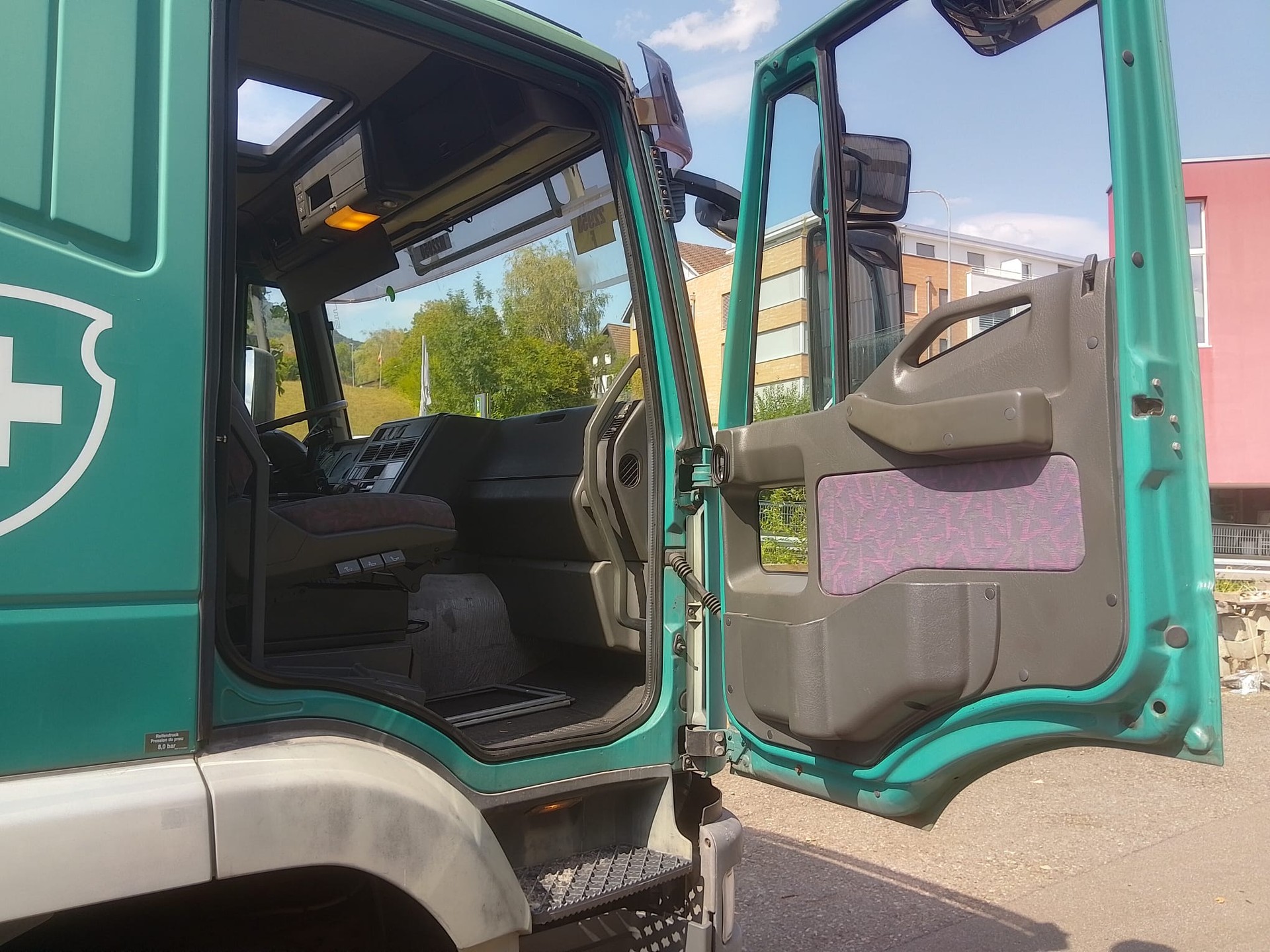 IVECO 190 E 40 CURSOR-image-2