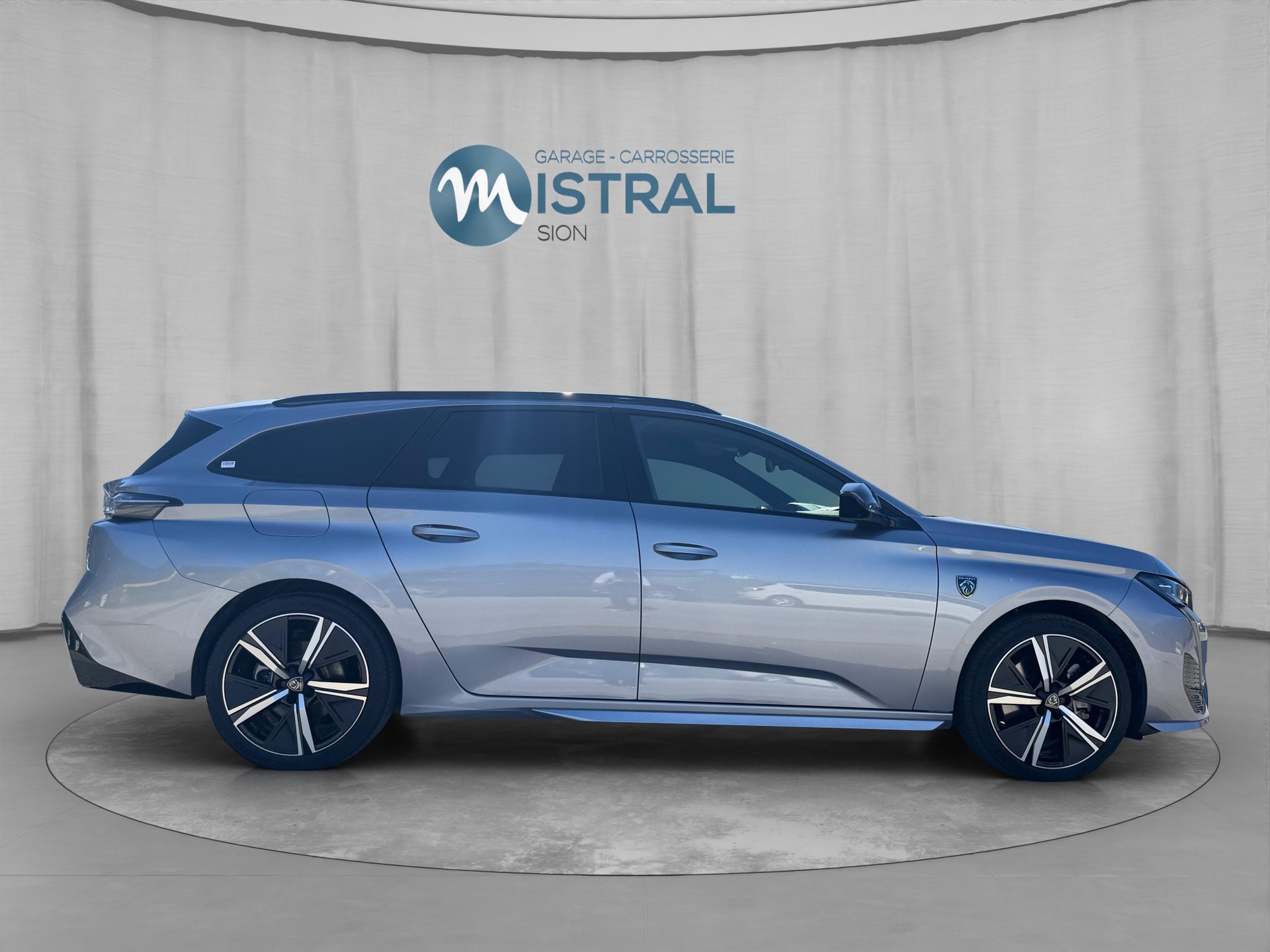 PEUGEOT 308 SW 1.6 PHEV 180 GT-image-5