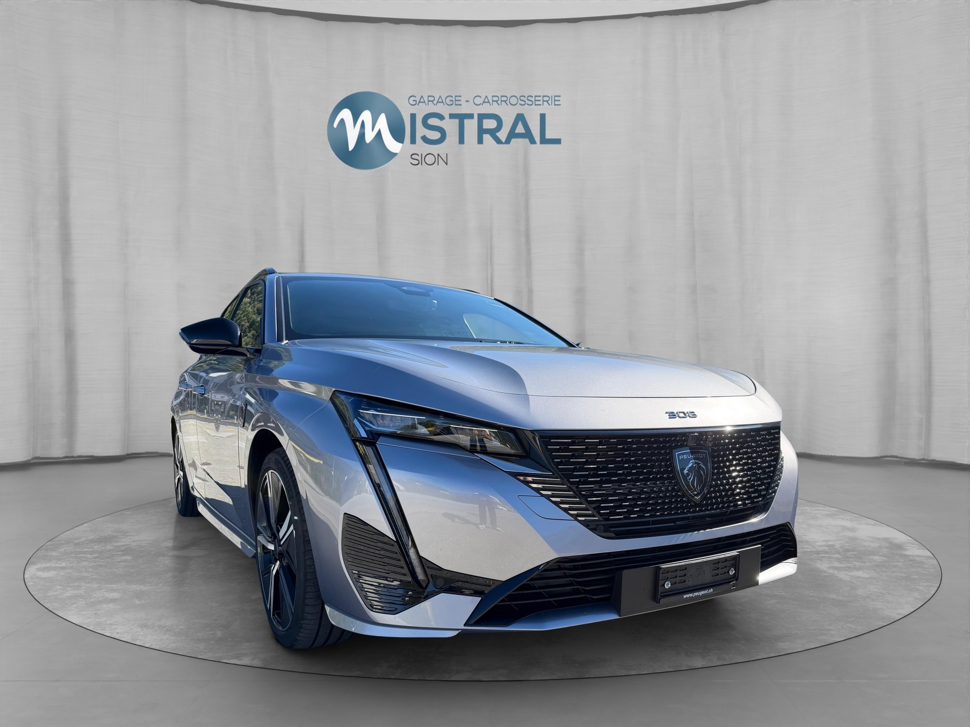 PEUGEOT 308 SW 1.6 PHEV 180 GT-image-6