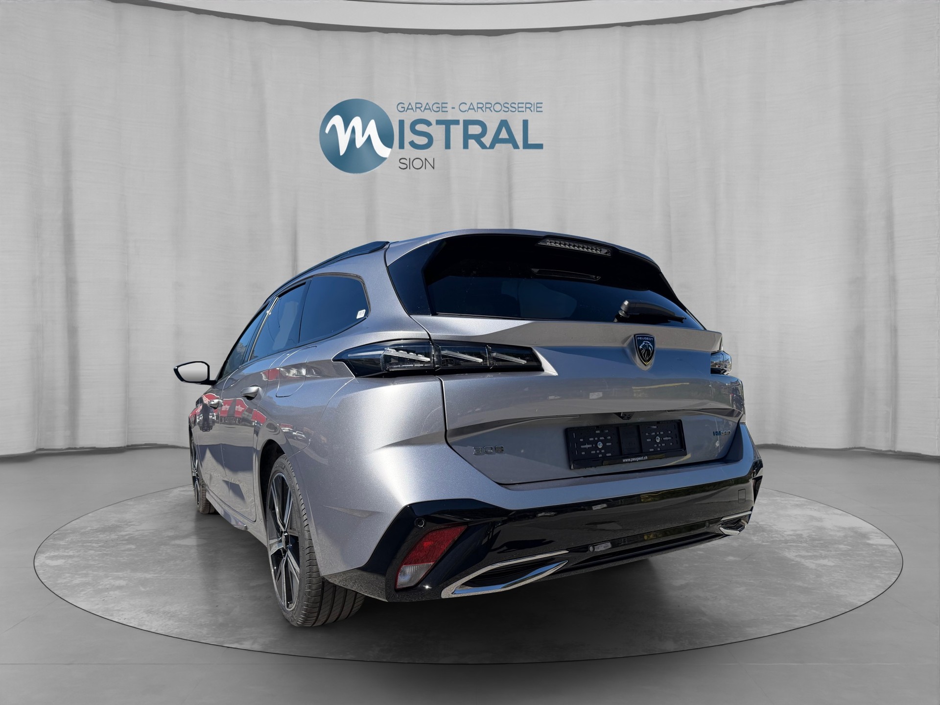 PEUGEOT 308 SW 1.6 PHEV 180 GT-image-2