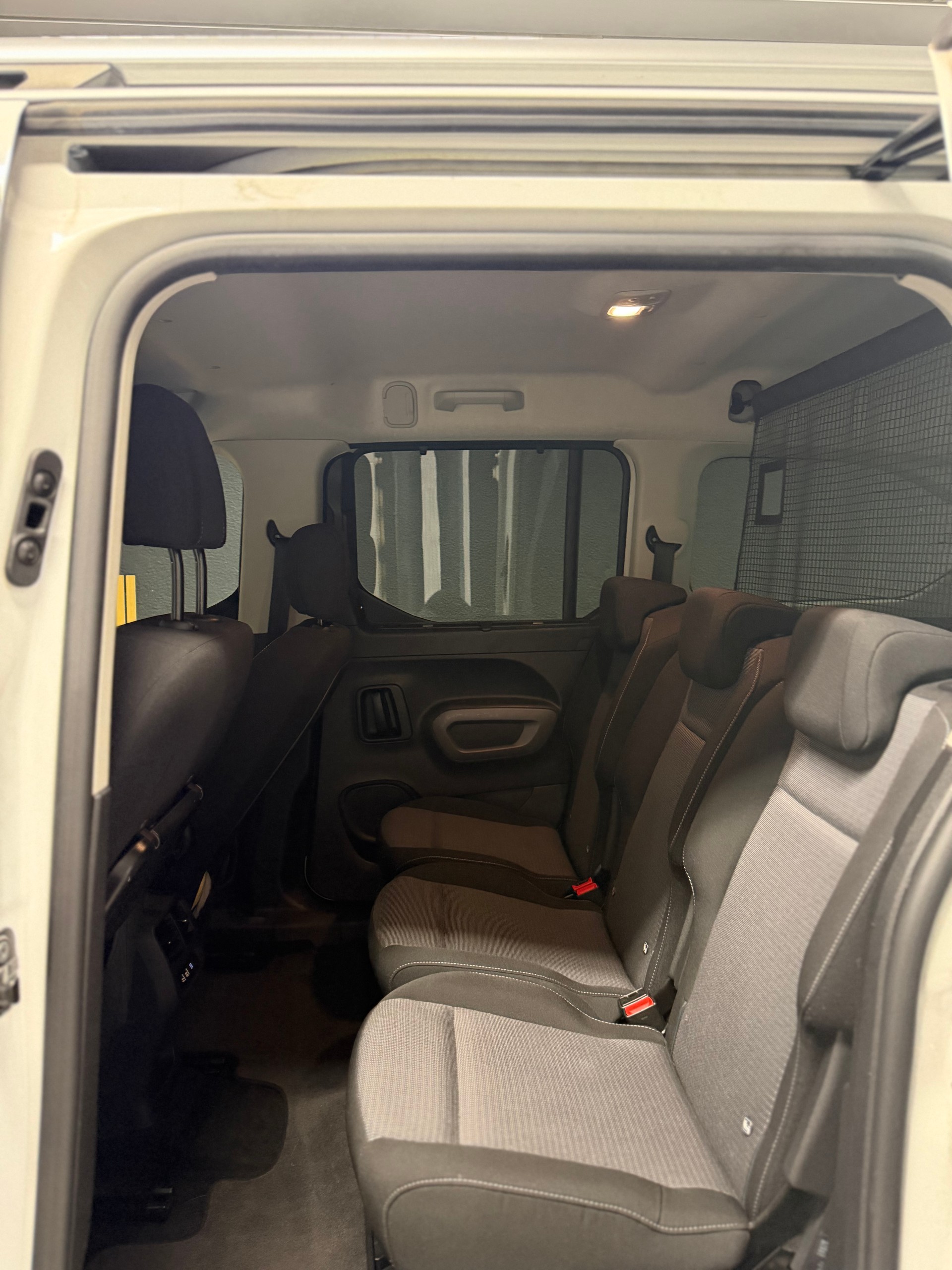 TOYOTA Proace City Verso 1.2 Style Long Automatik, Spezialausbau / ideal für Rollstuhl- oder Personentransport-image-8