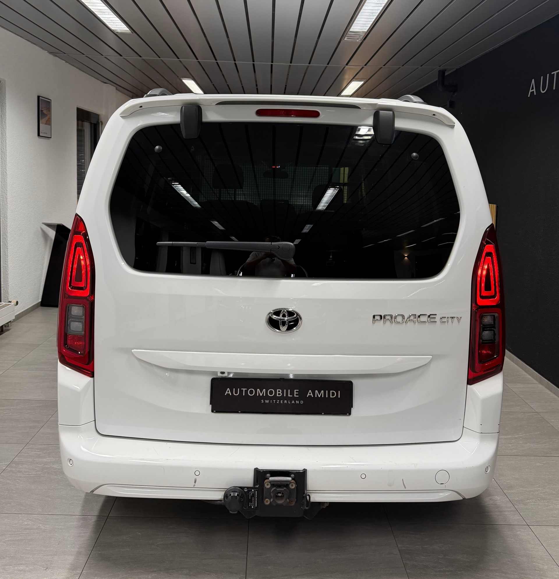 TOYOTA Proace City Verso 1.2 Style Long Automatik, Spezialausbau / ideal für Rollstuhl- oder Personentransport-image-3
