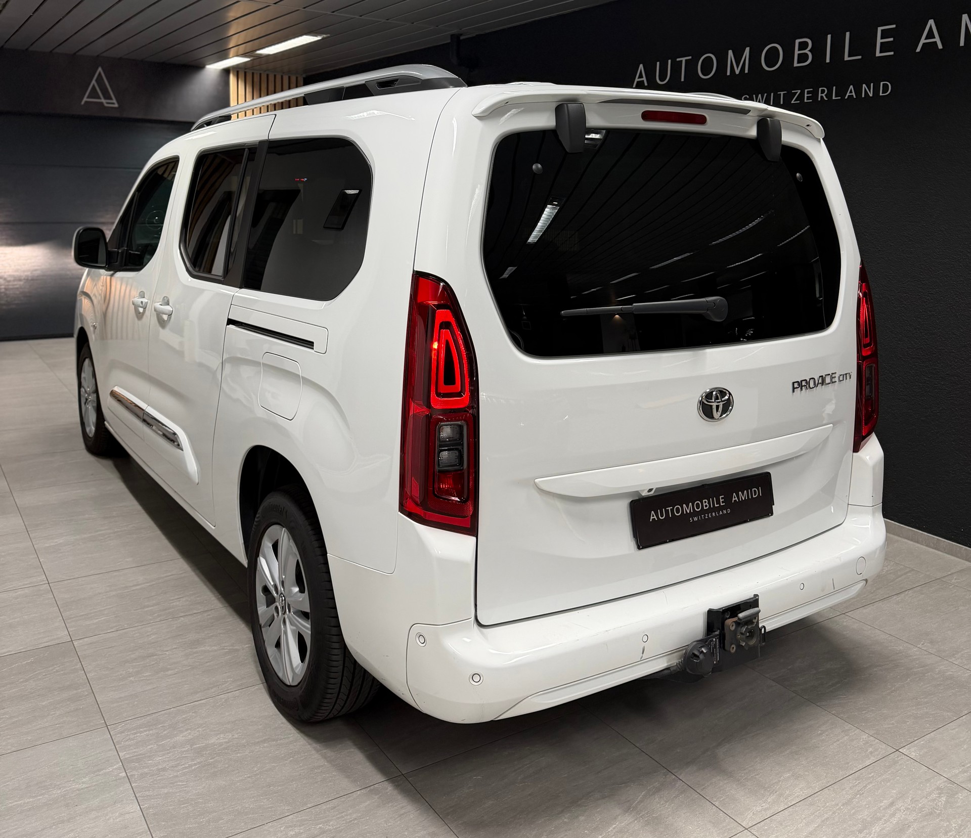 TOYOTA Proace City Verso 1.2 Style Long Automatik, Spezialausbau / ideal für Rollstuhl- oder Personentransport-image-2
