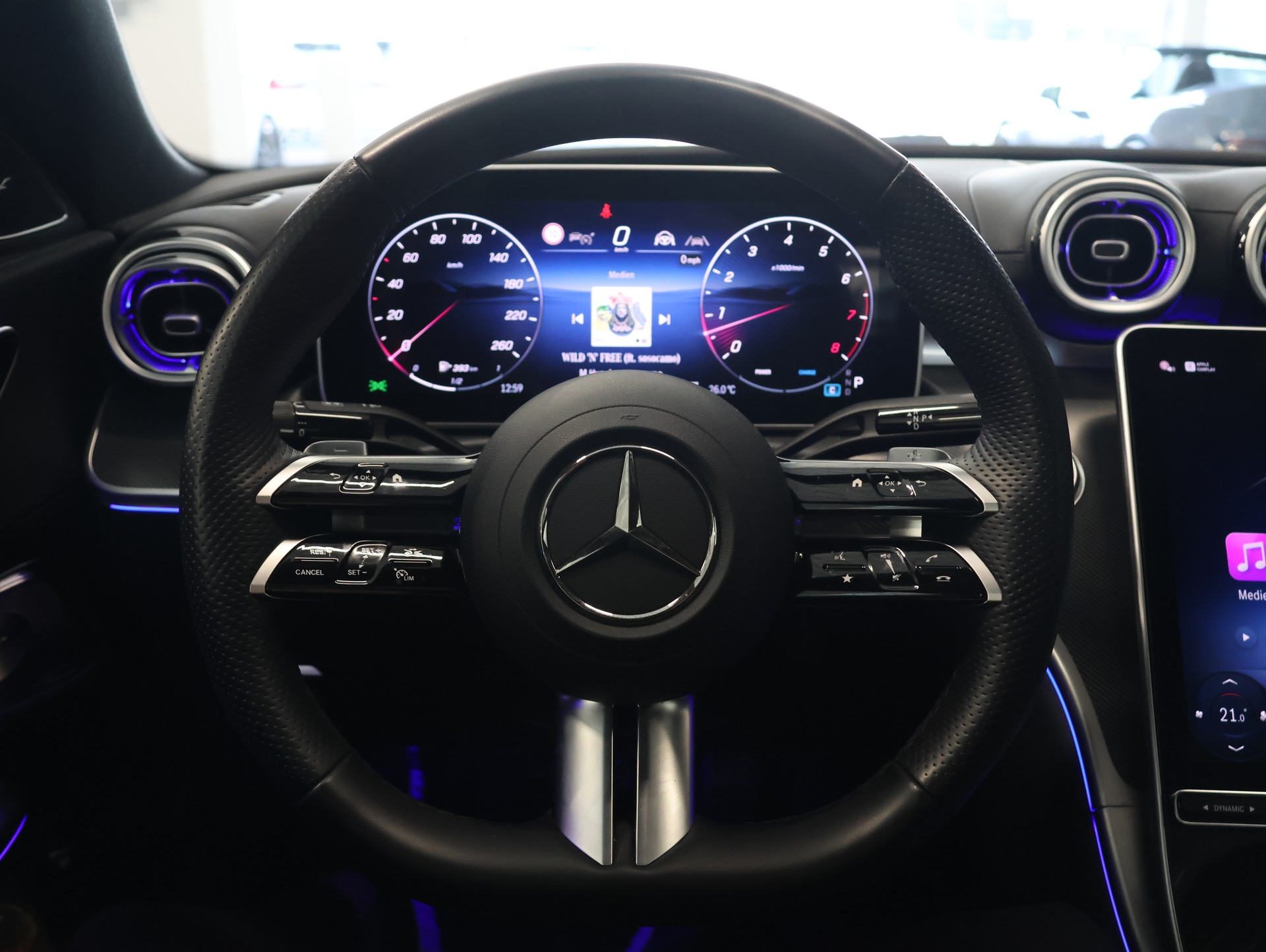 MERCEDES-BENZ C 300 4 Matic *AMG-LINE INTER-EXTERIEUR*-image-13