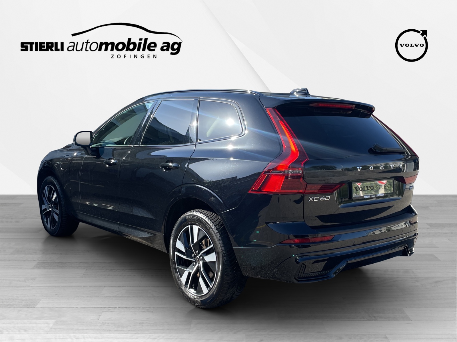 VOLVO XC60 2.0 T6 TE Plus Dark eAWD-image-6